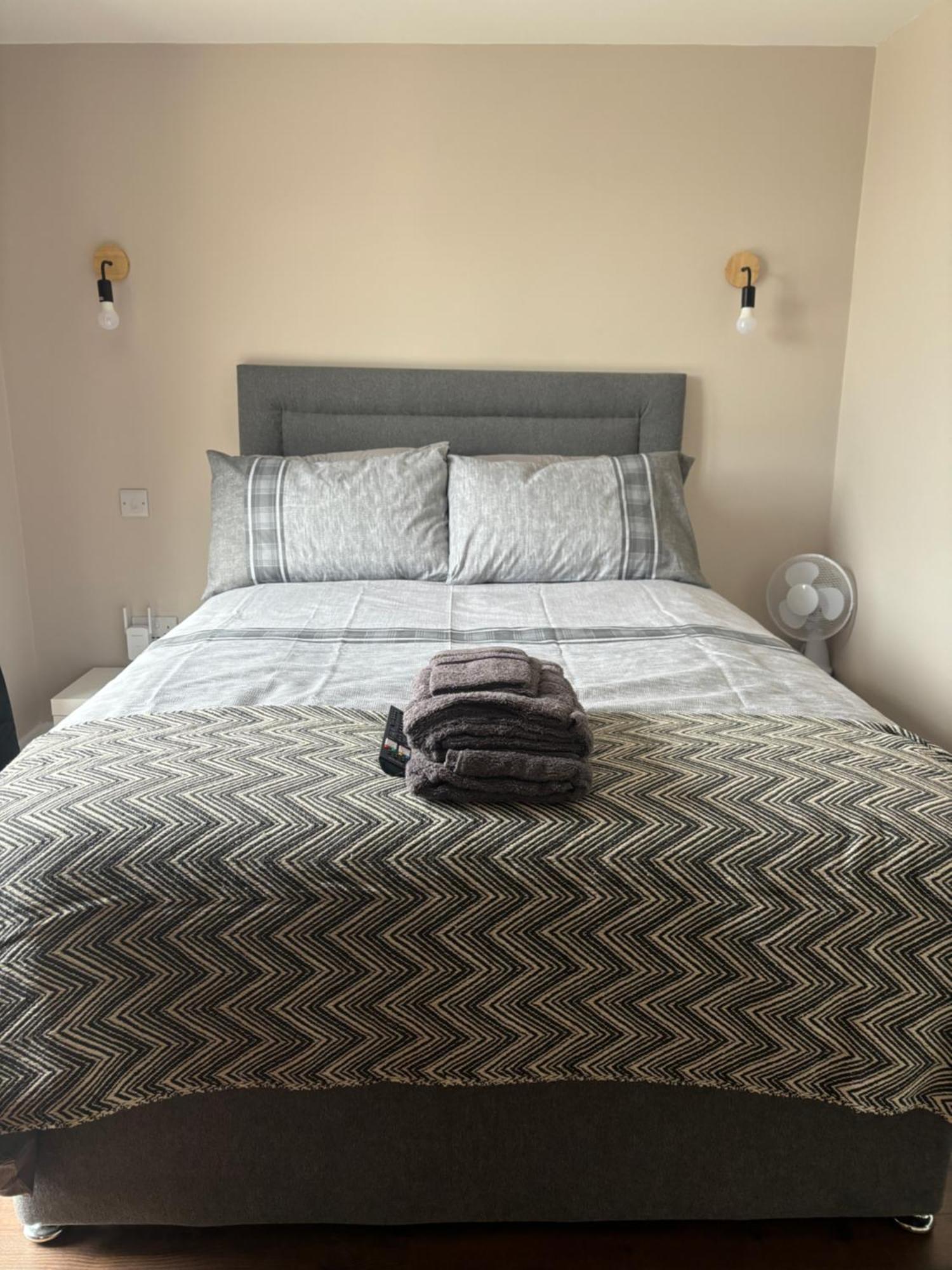 Private Detached Small Bedroom And Bathroom Only- This Is Not An Apartment Butlersbridge Exteriér fotografie